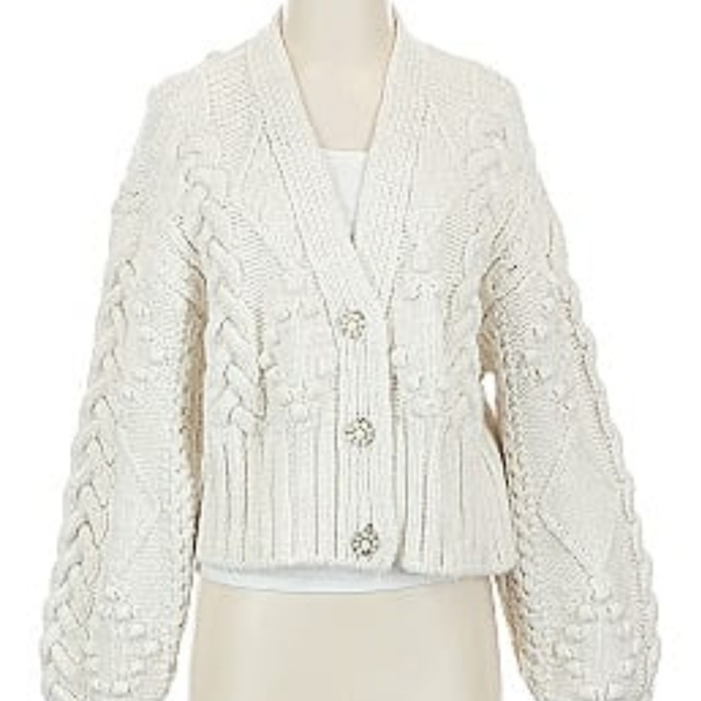 Zara Elegant White Cable Knit Sweater